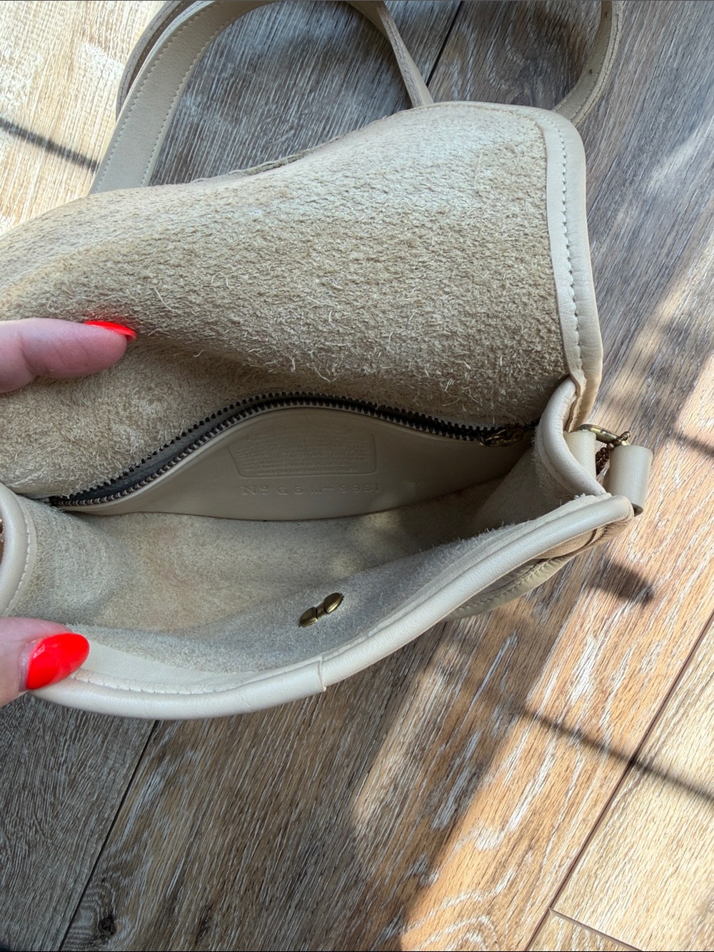 Vintage Coach Watson bag in color Bone 1996 - Picture 14 of 16